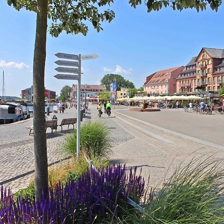 Ferienwohnung Waren See 5671 Buitenkant foto